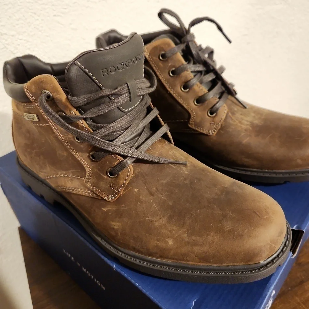 Rockport Storm Surge Plain Toe Boots Size 8.5 Wide
